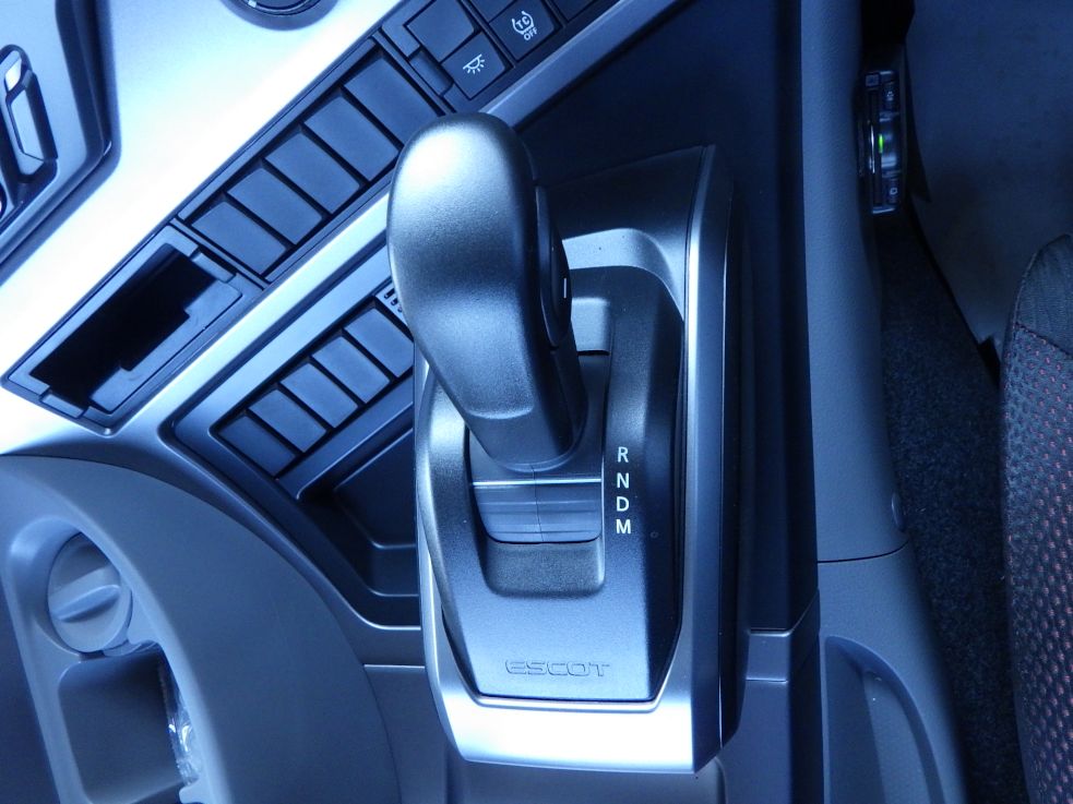 エスコットVⅠです。|UDトラックス クオン 2RG-GK5DABの写真24