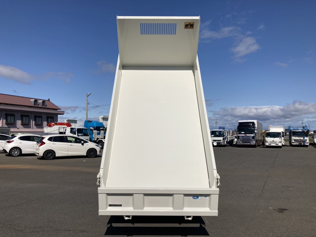 ダンプアップした状態の床面です。|日野 デュトロ 2KG-XZU600T(2WD)の写真14
