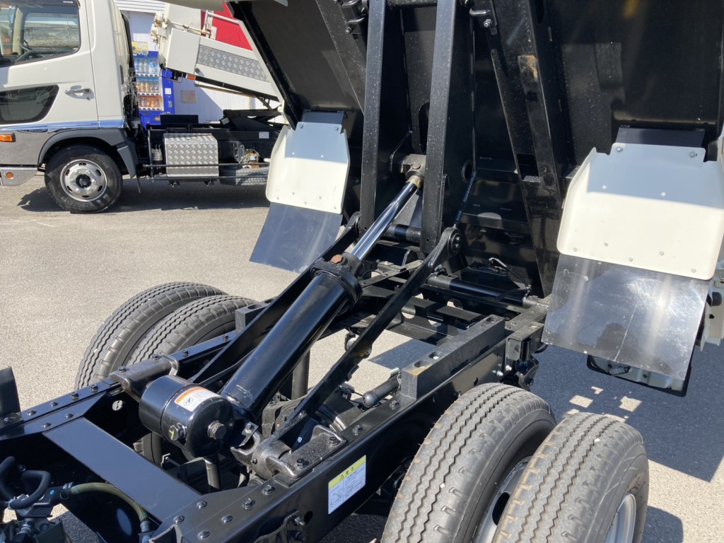 シャーシとホイストの状態です。|日野 デュトロ 2KG-XZU600T(2WD)の写真20