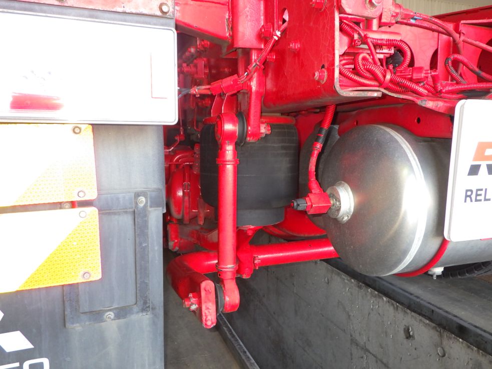 エアサスです。|三菱 スーパーグレート 2RG-FP74HDRの写真5