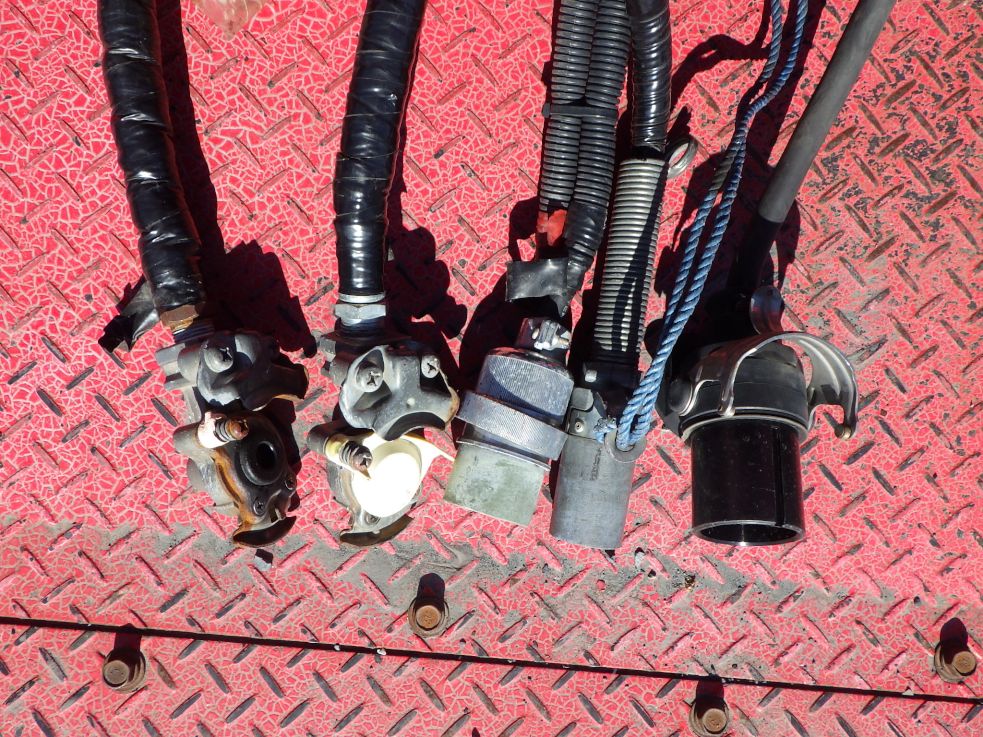 接続コネクターの状態です。|三菱 スーパーグレート 2RG-FP74HDRの写真10