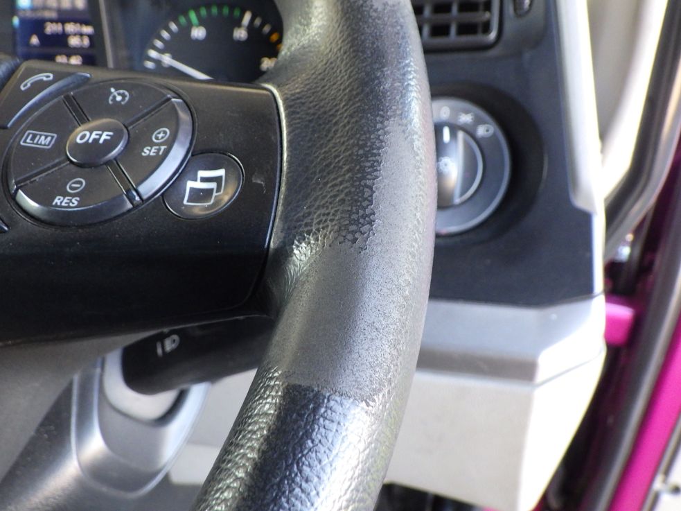 ハンドルにスレがあります。|三菱 スーパーグレート 2RG-FP74HDRの写真31