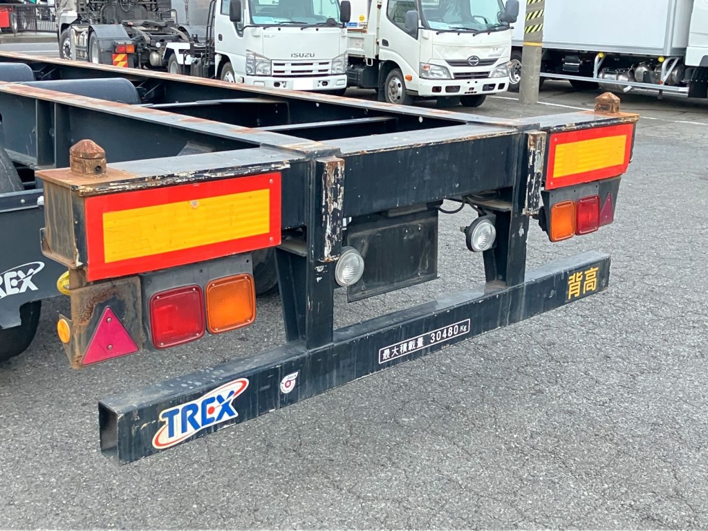 リヤ周りにキズ・凹み・サビがあります。|トレクス  NCCTB34081の写真32