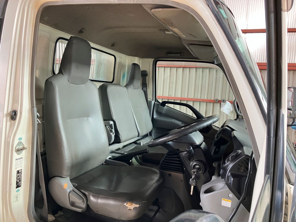 日野 デュトロ SDG-XZU700X(2WD)の写真5