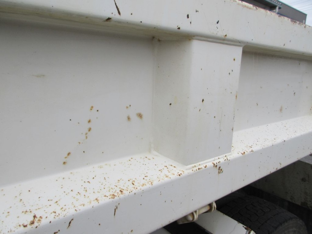 左右のアオリにキズ・サビ・ヘコミがあります。|日野 デュトロ SDG-XZU700X(2WD)の写真32