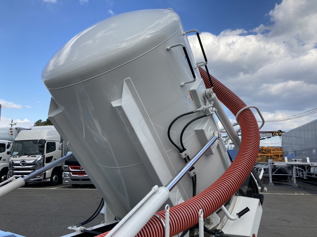 タンクをダンプアップした状態です。|いすゞ フォワード 2RG-FRR90S2(2WD)の写真21