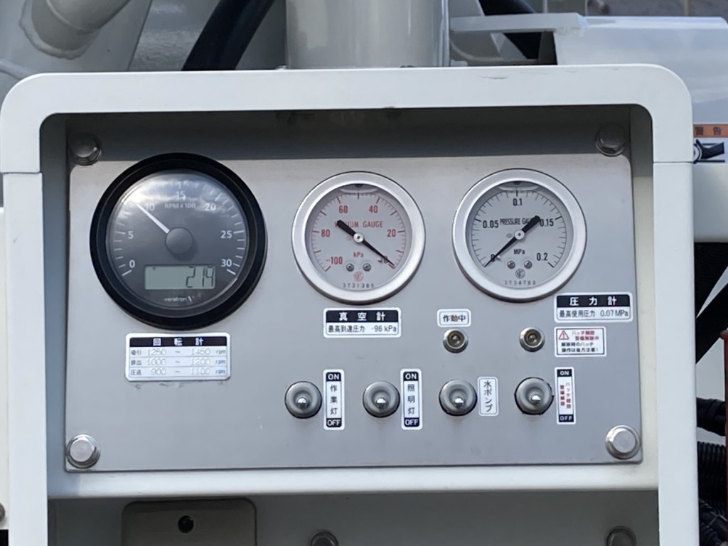 計器類です。|いすゞ フォワード 2RG-FRR90S2(2WD)の写真26