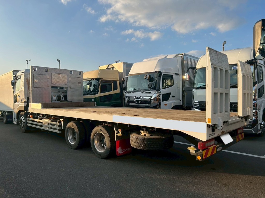 UDトラックス クオン 2RG-CX5ELの写真3