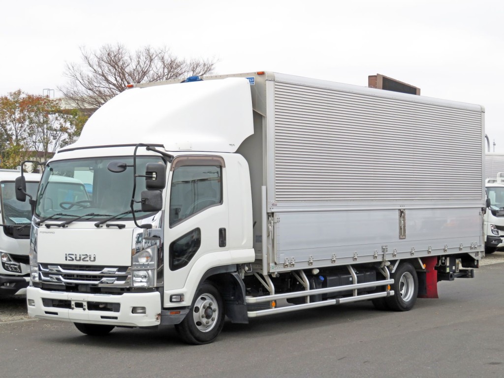 いすゞ フォワード 2RG-FRR90T2(2WD)の写真1