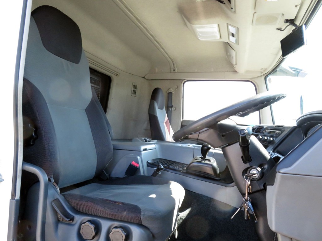 三菱 スーパーグレート QPG-FS64VZの写真6