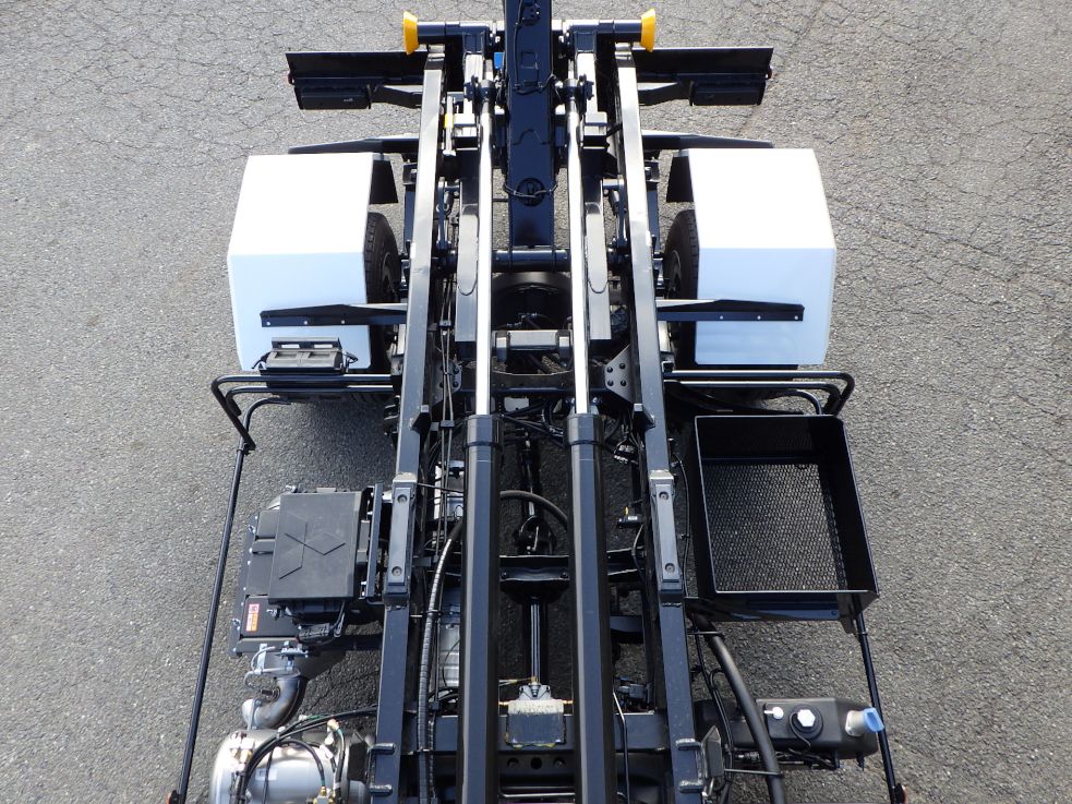 ツインシリンダーです。|三菱 ファイター 2KG-FK72F(2WD)の写真8