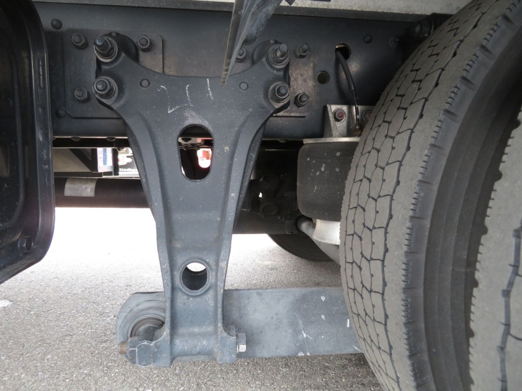 エアサスです。|日野 レンジャー 2KG-FD2ABG(2WD)の写真5