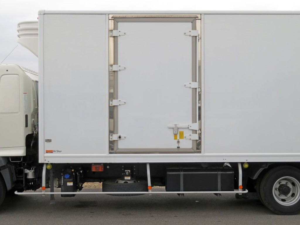 サイドドア付きです。|日野 レンジャー 2KG-FD2ABG(2WD)の写真8