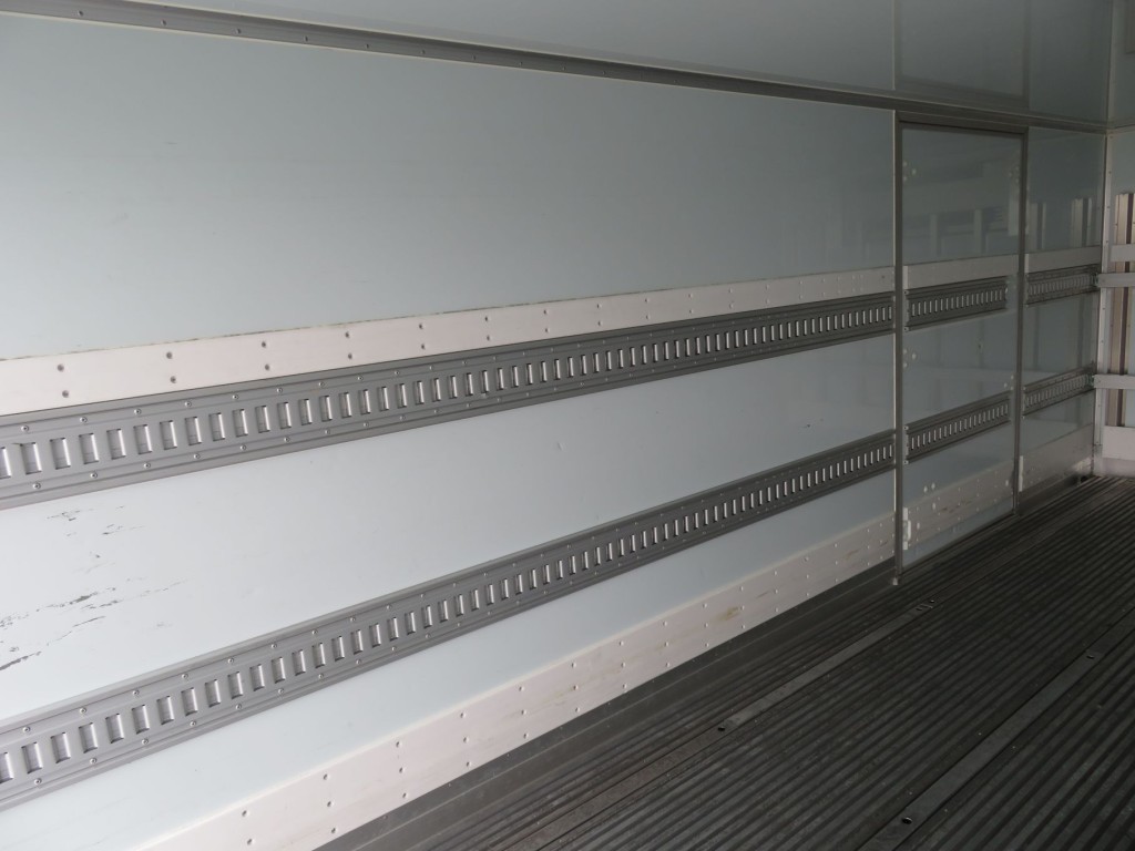 庫内側面の状態です。|日野 レンジャー 2KG-FD2ABG(2WD)の写真44