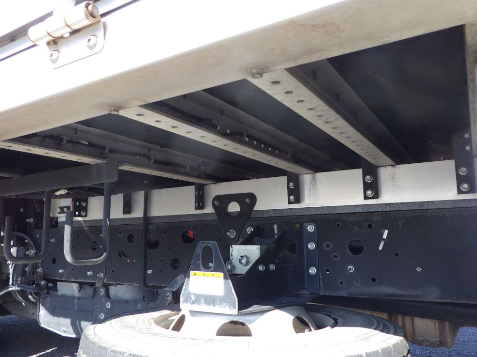 シャーシとネタの状態です。(ネタはアルミ製です)|日野 レンジャー TKG-FD7JLAA(2WD)の写真7