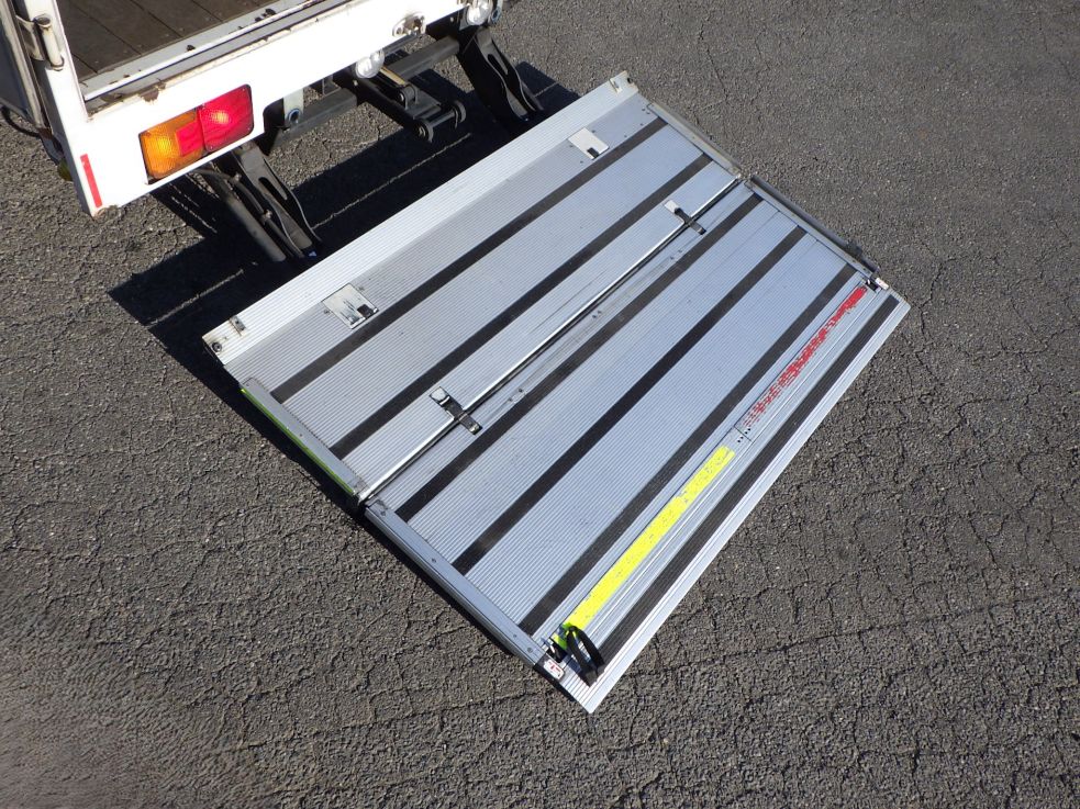 ゲートのステージ状態です。|日野 レンジャー TKG-FD7JLAA(2WD)の写真11