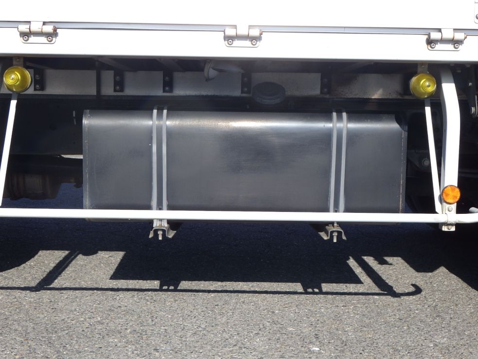 燃料タンクは200Lです。|日野 レンジャー TKG-FD7JLAA(2WD)の写真18