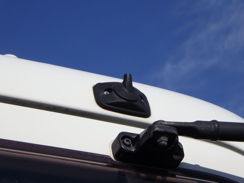 アンテナが欠損しています。|日野 レンジャー TKG-FD7JLAA(2WD)の写真27