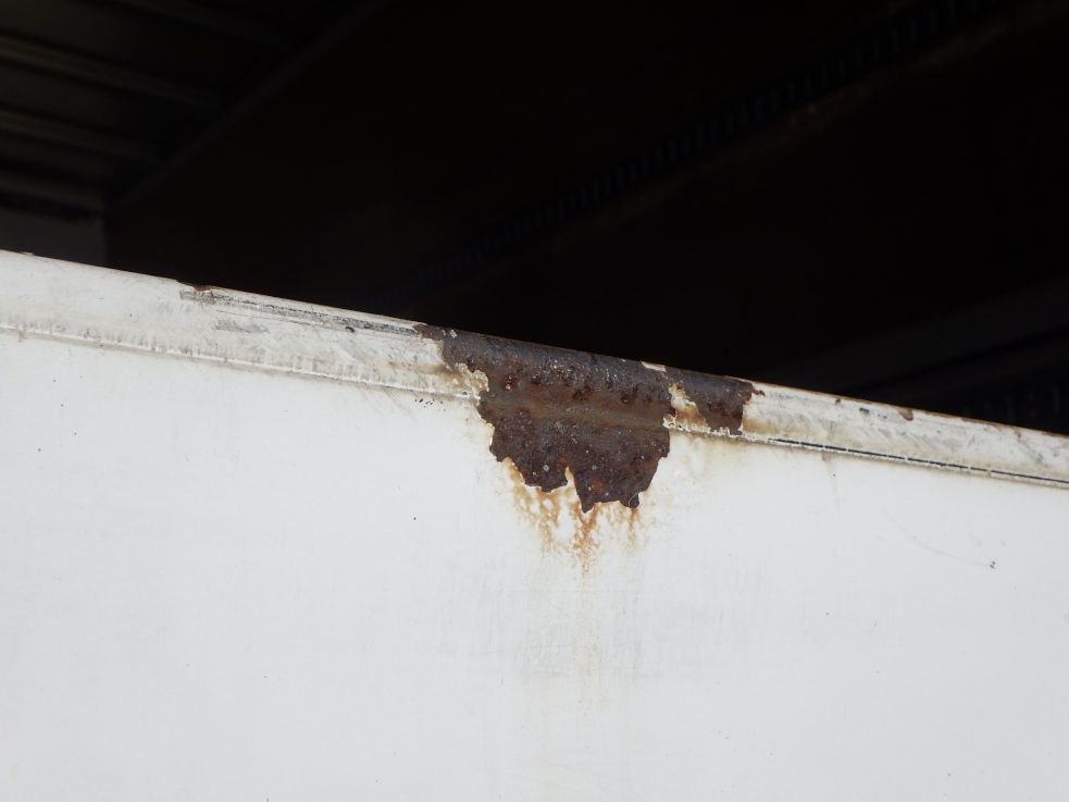 リヤ周りにサビがあります。|日野 レンジャー TKG-FD7JLAA(2WD)の写真48