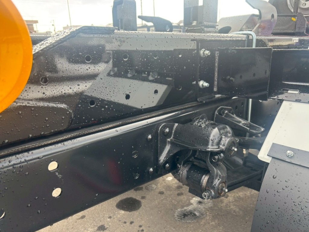 シャーシの状態です|三菱 ファイター 2KG-FK72F(2WD)の写真7