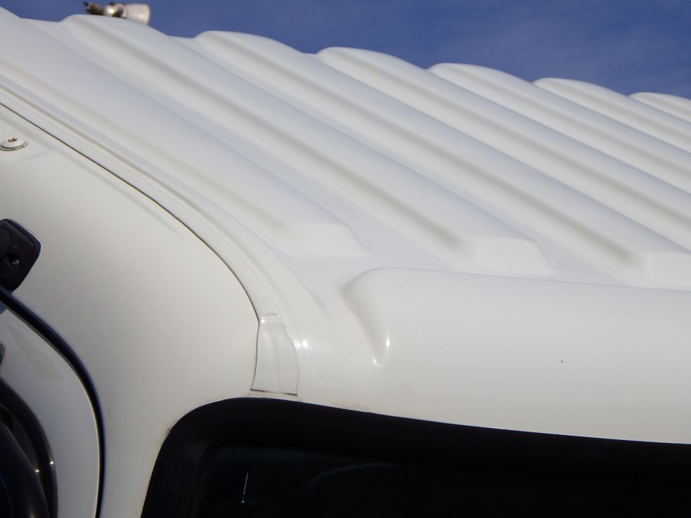 ルーフに塗装跡があります。|日野 レンジャー TKG-FC9JKAP(2WD)の写真31