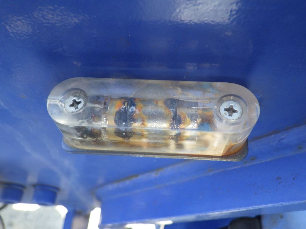 水準器に割れがあります。|日野 レンジャー TKG-FC9JKAP(2WD)の写真38