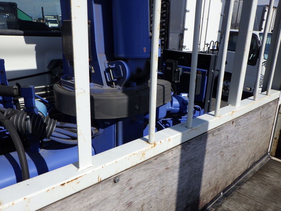 プロテクター裏側にキズ・サビがあります。|日野 レンジャー TKG-FC9JKAP(2WD)の写真41