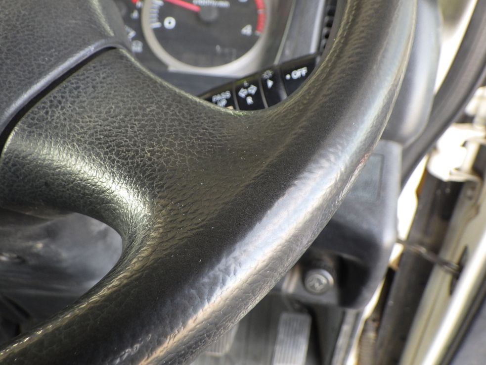 ハンドルにスレがあります。|日野 レンジャー TKG-FC9JKAP(2WD)の写真46