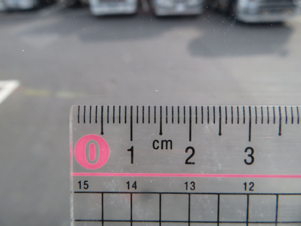 フロントガラス運転席側に小キズがあります。|日野 レンジャー TKG-FC9JKAP(2WD)の写真13