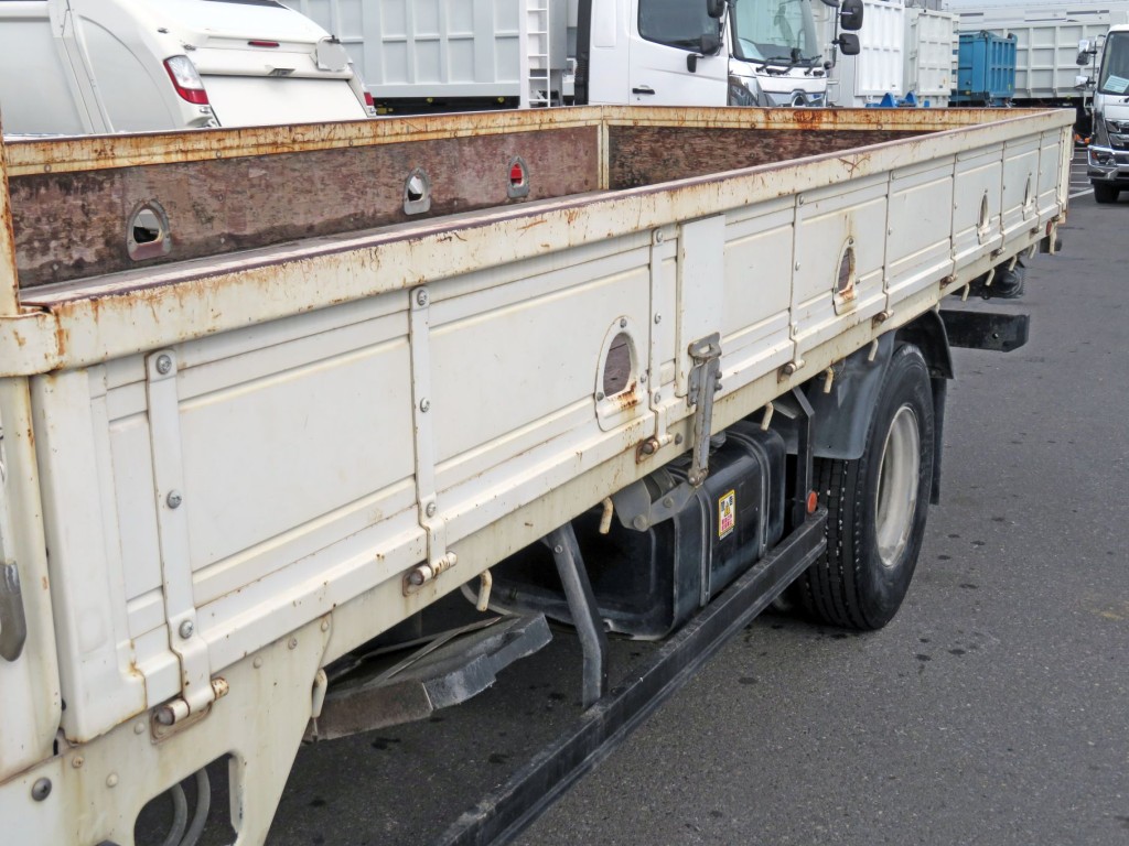 あおり側面各所にキズ・サビがあります。|日野 レンジャー TKG-FC9JKAP(2WD)の写真18