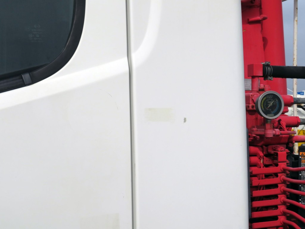 助手席側クォーターパネルに細かいキズがあります。|日野 レンジャー TKG-FC9JKAP(2WD)の写真33