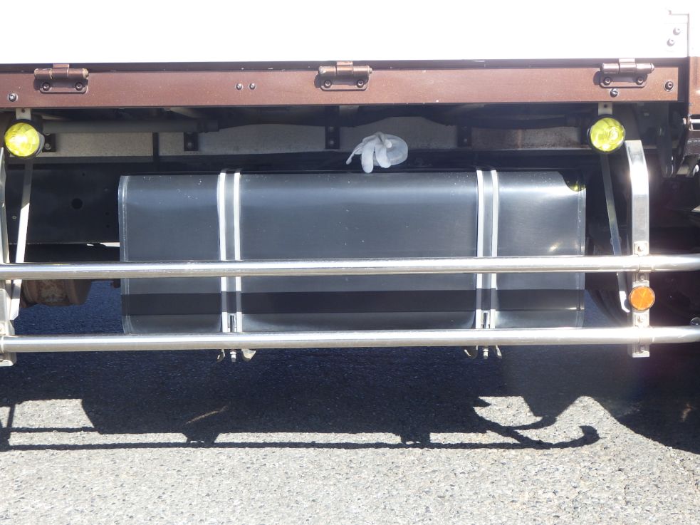 燃料タンクは２００Lです。|日野 レンジャー TPG-FD7JLAA(2WD)の写真13