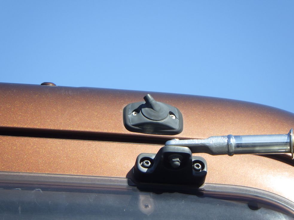 アンテナが欠損しています。|日野 レンジャー TPG-FD7JLAA(2WD)の写真22