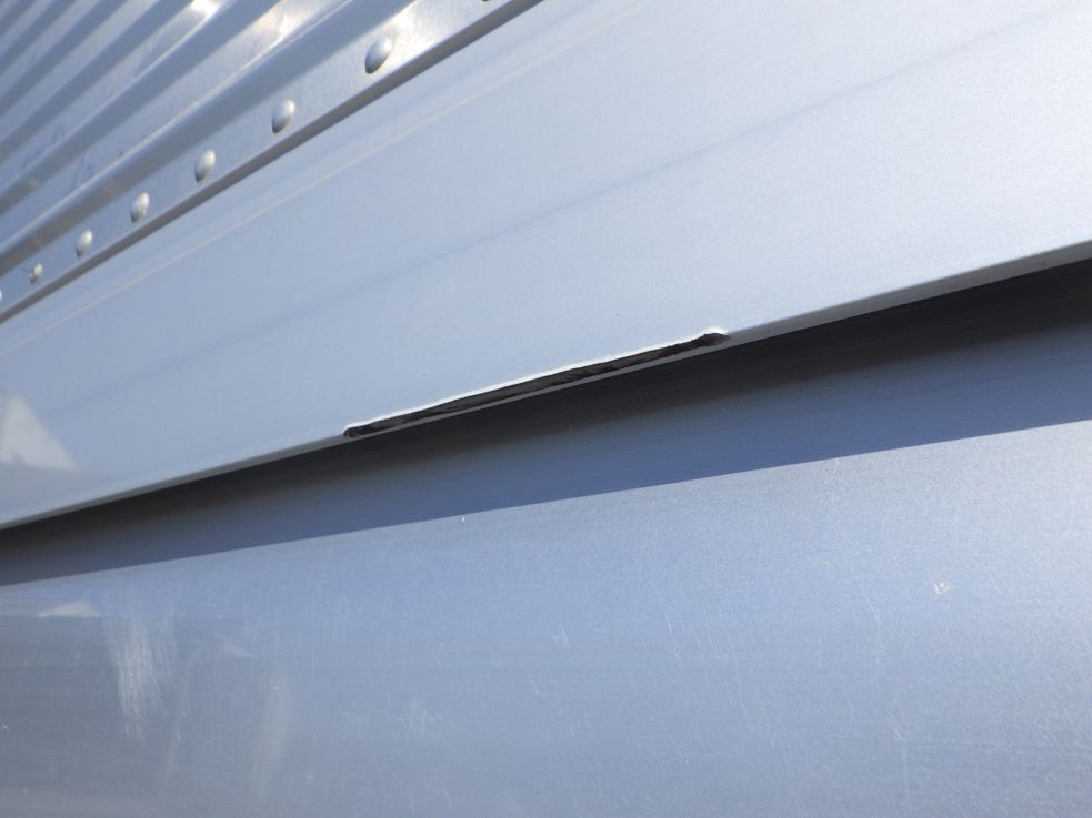 運転席側ウイング下側にキズがあります。|日野 レンジャー TPG-FD7JLAA(2WD)の写真31