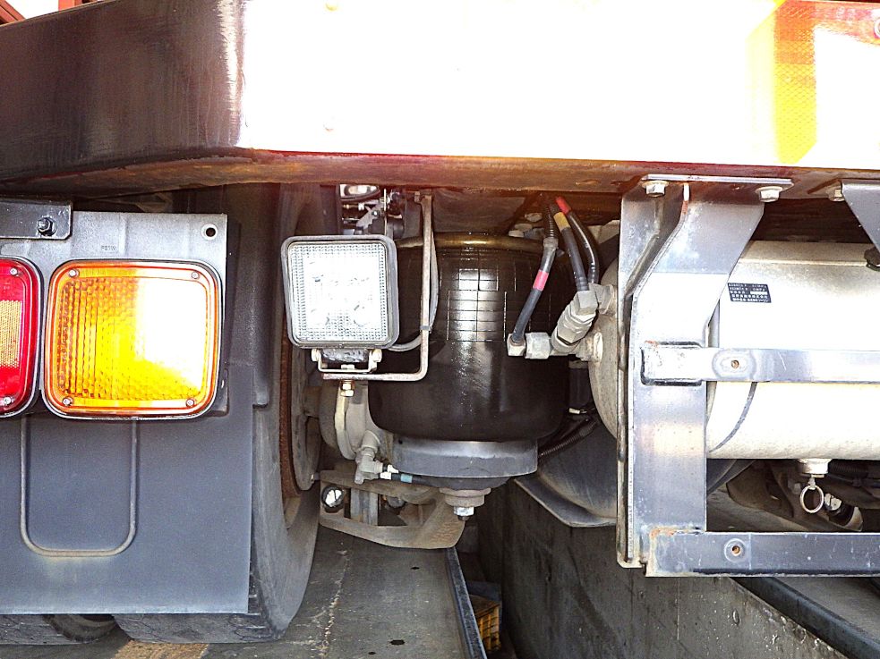 エアサスです。|日野 プロフィア QPG-SH1EDDGの写真5