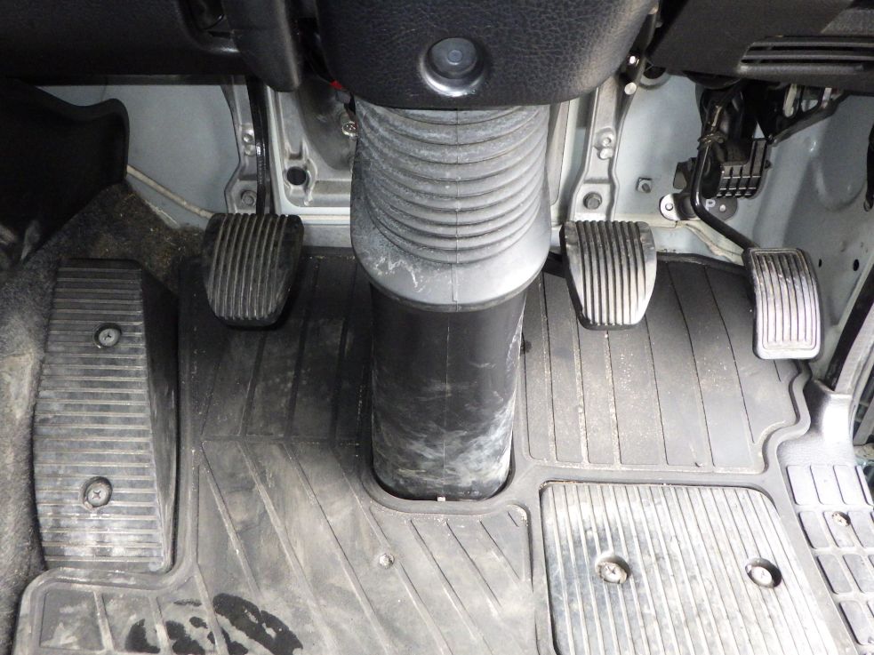 ３ペダルです。|日野 プロフィア QPG-SH1EDDGの写真18