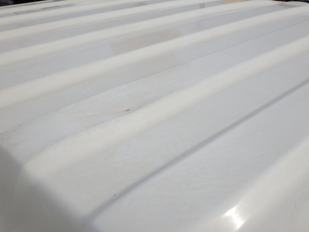 ルーフに浅いヘコミがあります。|いすゞ フォワード 2RG-FTR90U4の写真24