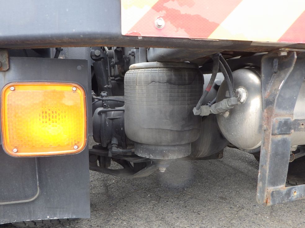 エアサスです。|日野 プロフィア QPG-SH1EDDGの写真5