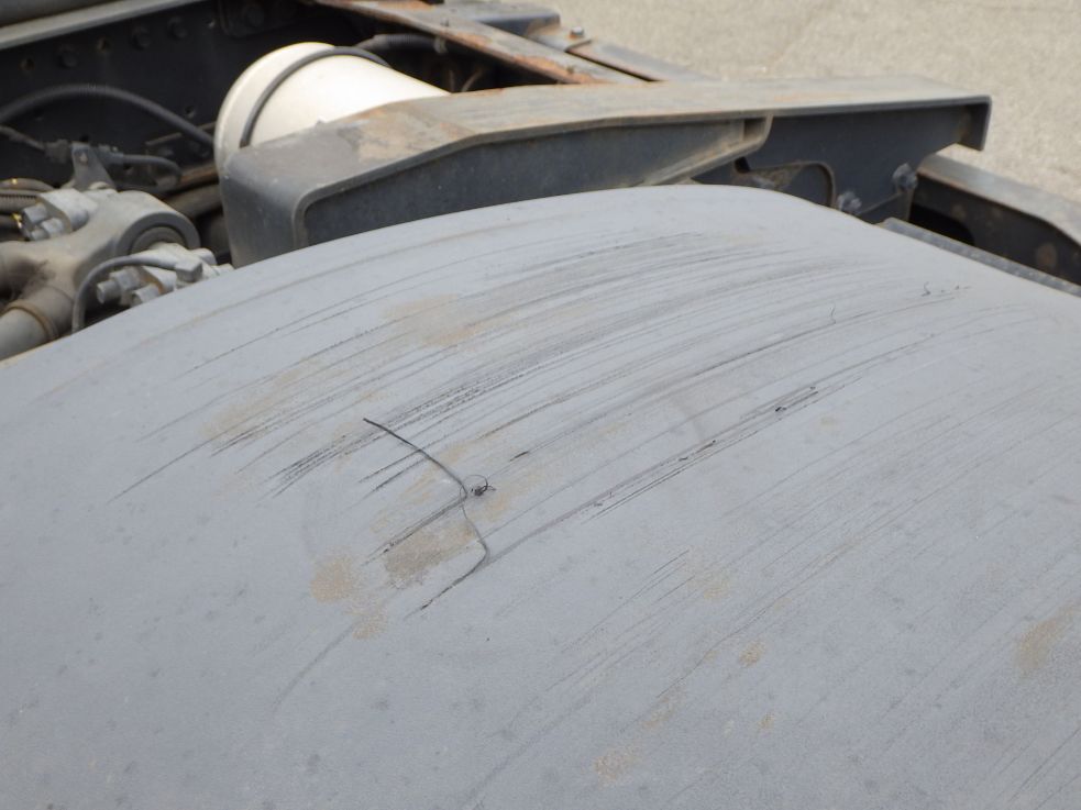 左右のリヤフェンダーにスレがあります。|日野 プロフィア QPG-SH1EDDGの写真25