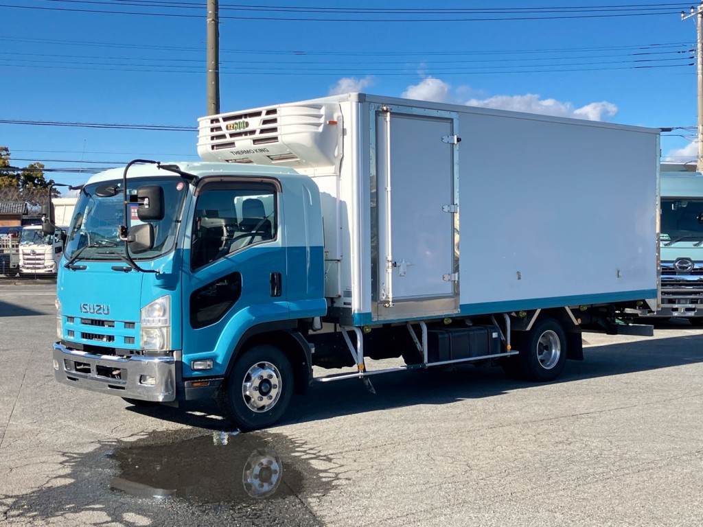 いすゞ フォワード SKG-FRR90T2(2WD)の写真1