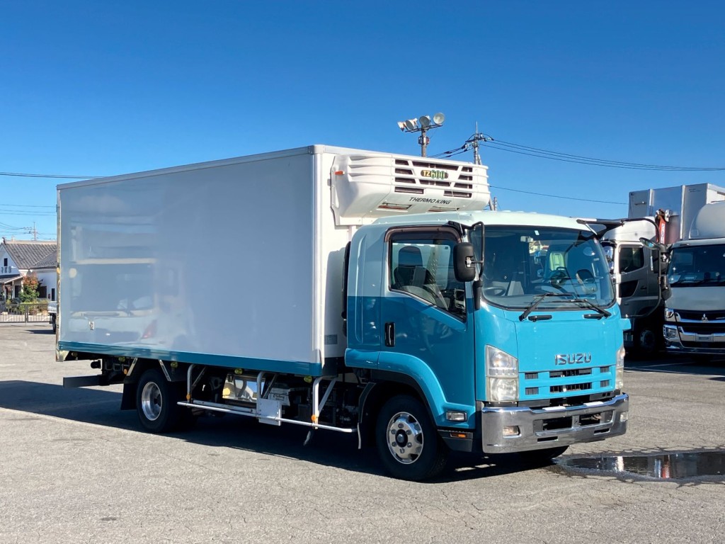 いすゞ フォワード SKG-FRR90T2(2WD)の写真2