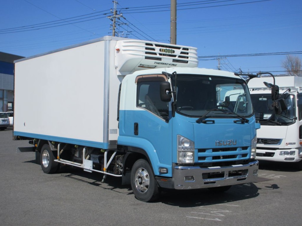 いすゞ フォワード SKG-FRR90T2(2WD)の写真2