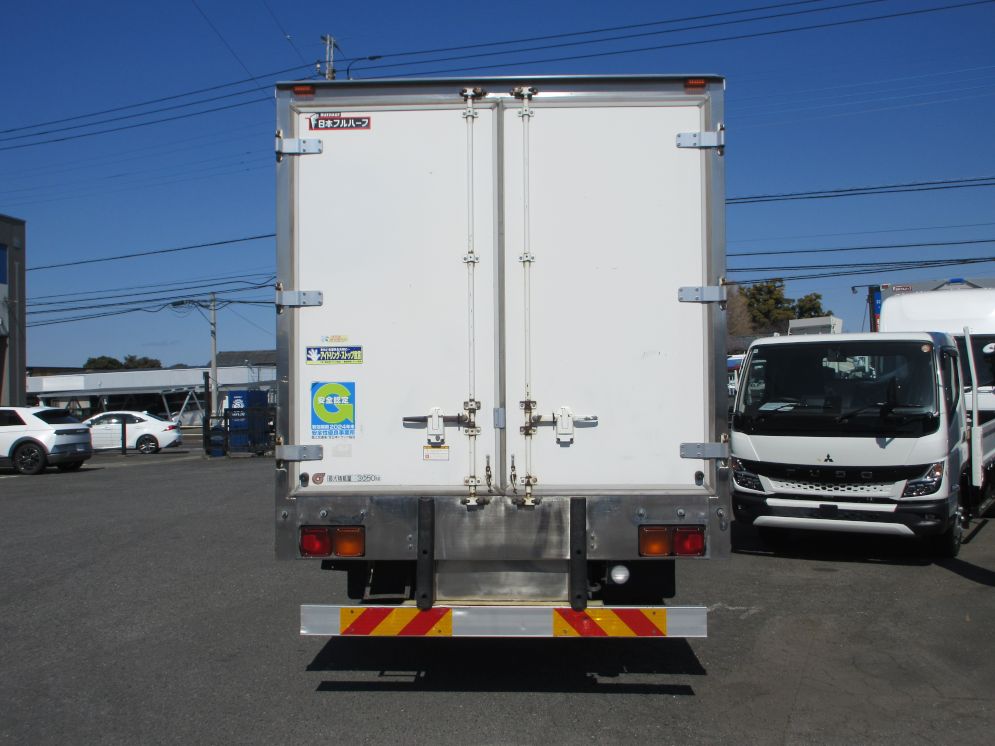 門口はステンレス製です。|いすゞ フォワード SKG-FRR90T2(2WD)の写真8