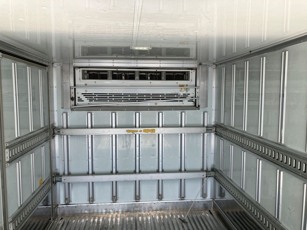 いすゞ フォワード SKG-FRR90T2(2WD)の写真10