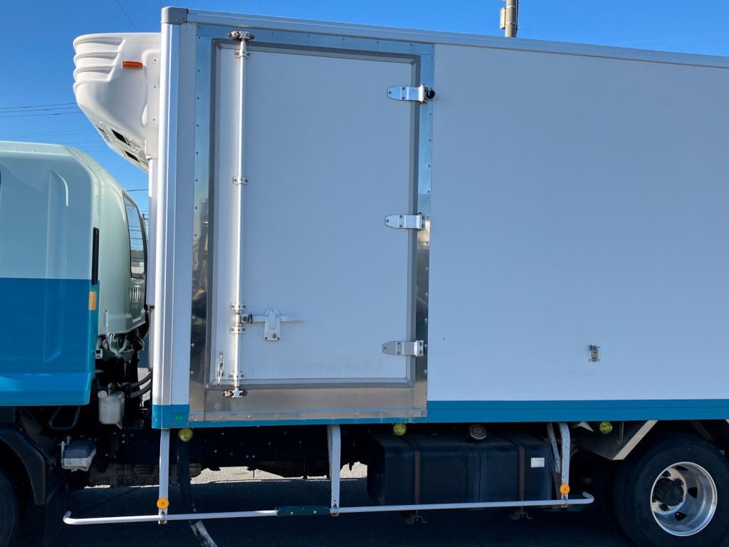 いすゞ フォワード SKG-FRR90T2(2WD)の写真11