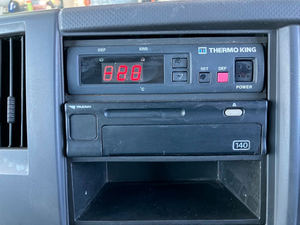 冷凍機は7℃スタート3時間で-20℃確認しております。|いすゞ フォワード SKG-FRR90T2(2WD)の写真17