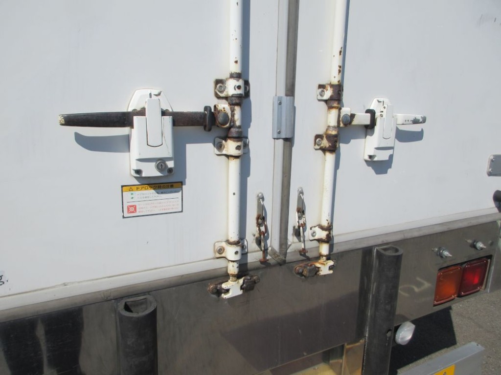 ハンマーロック周りにサビがあります。|いすゞ フォワード SKG-FRR90T2(2WD)の写真43