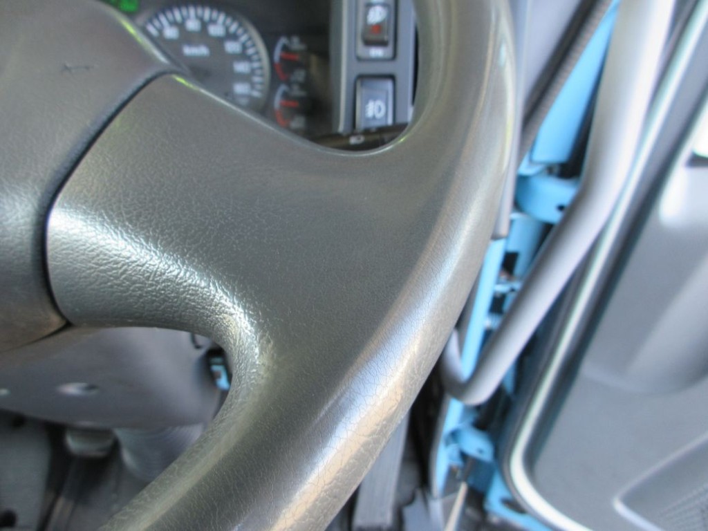 ハンドルにスレがあります。|いすゞ フォワード SKG-FRR90T2(2WD)の写真48