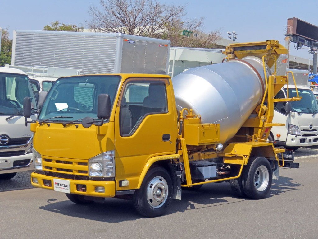 いすゞ エルフ TKG-NKR85N(2WD)の写真1