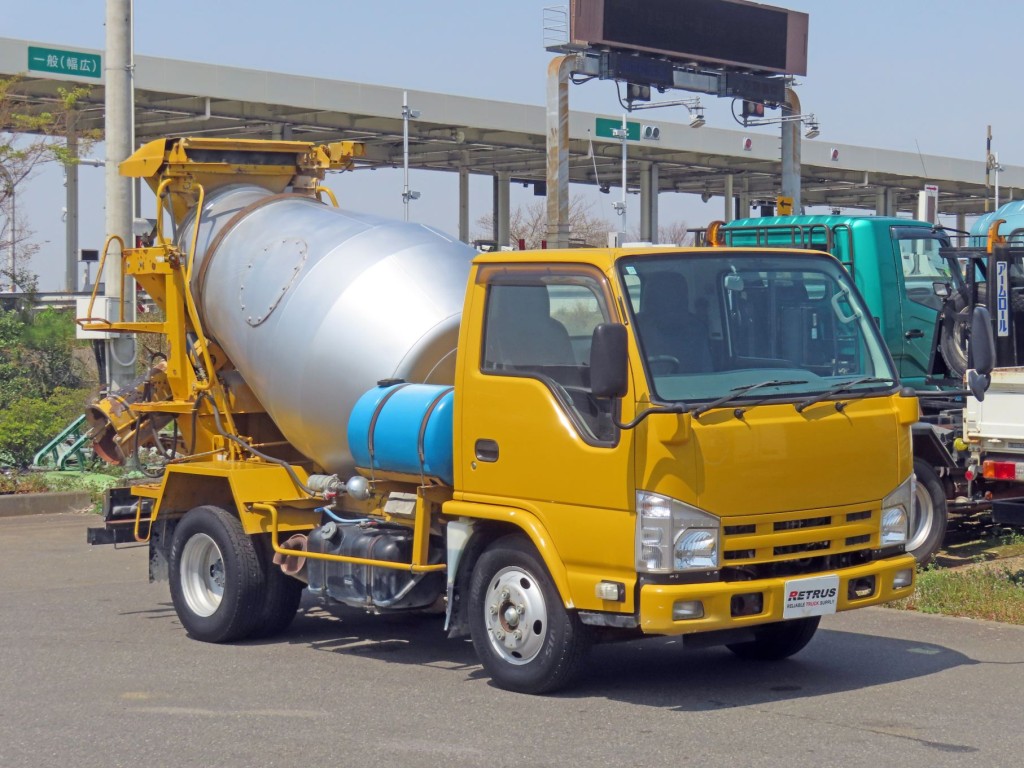 いすゞ エルフ TKG-NKR85N(2WD)の写真2